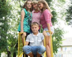 hOucQUXKvBk